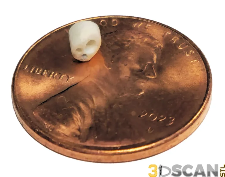 Extremely-Tiny-Medical-Device-02a