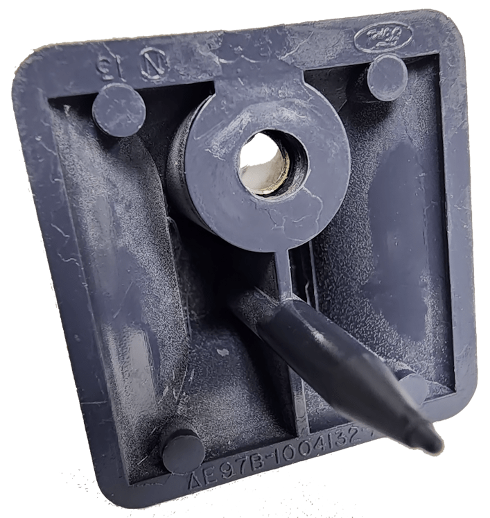 sun-visor-clip_E97B-1004132-AAW