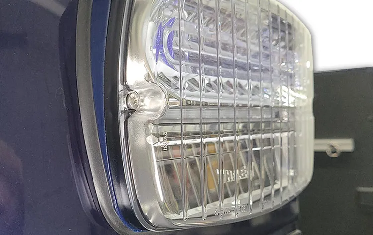 vehicle-warning-light-adapter-on-truck